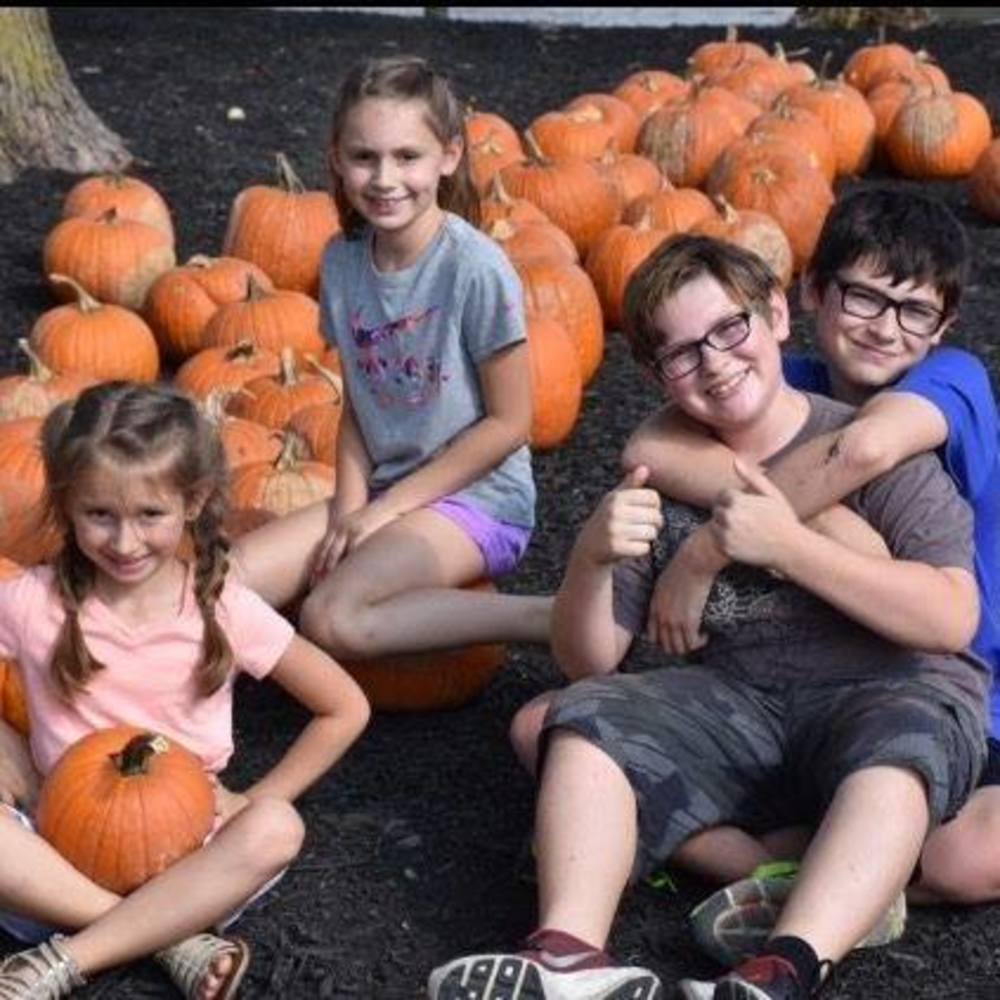 Meet your Posher, Leslie